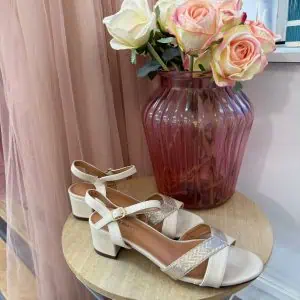 sandales à talons beige